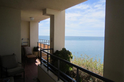 2 Bedroom Middle Floor Apartment in Torrequebrada