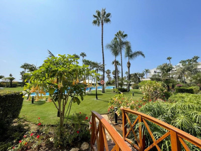 3 Bedroom Middle Floor Apartment in Puerto Banús - Image 2