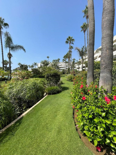 3 Bedroom Middle Floor Apartment in Puerto Banús - Image 5