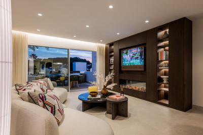 3 Bedroom Middle Floor Apartment in Marbella - Image 5
