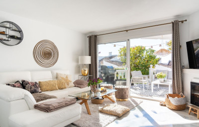 3 Bedroom Semi-Detached House in Calahonda - Image 2