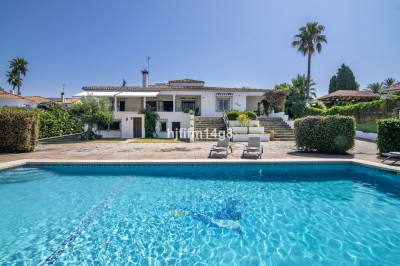 7 Bedroom Detached Villa in San Pedro de Alcántara
