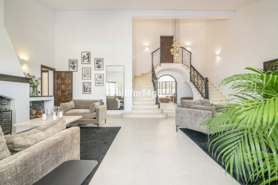7 Bedroom Detached Villa in San Pedro de Alcántara - Image 5
