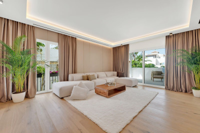 3 Bedroom Middle Floor Apartment in Nagüeles - Image 1