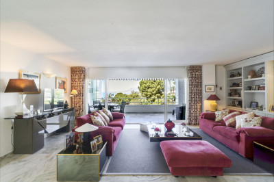 3 Bedroom Middle Floor Apartment in Torre Real