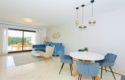 2 Bedroom Ground Floor Apartment in Casares Playa - Image 2