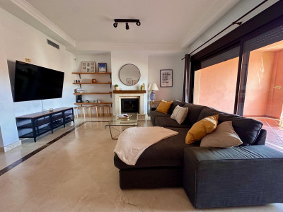 3 Bedroom Townhouse in Estepona - Image 5