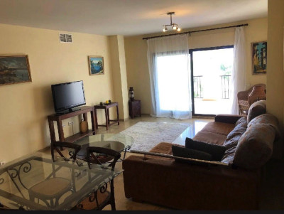 3 Bedroom Middle Floor Apartment in La Duquesa - Image 4