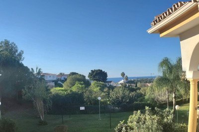 2 Bedroom Middle Floor Apartment in El Faro - Image 5