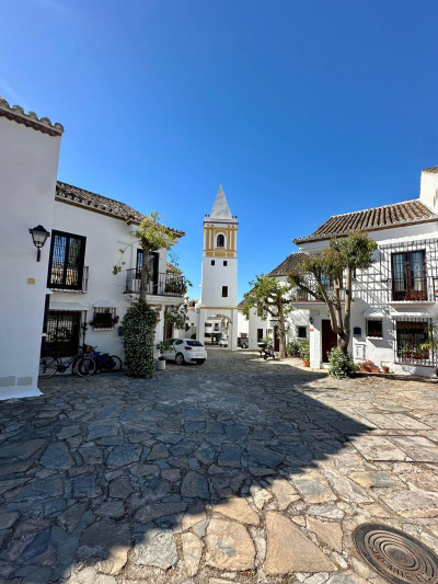 4 Bedroom Townhouse in The Golden Mile - Image 1
