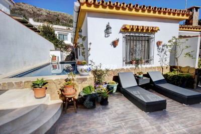 3 Bedroom Detached Villa in Benalmadena - Image 3