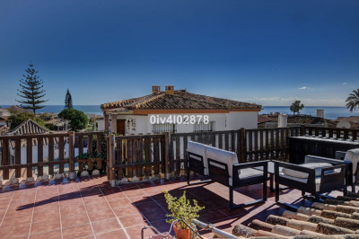 3 Bedroom Detached Villa in Benalmadena - Image 4