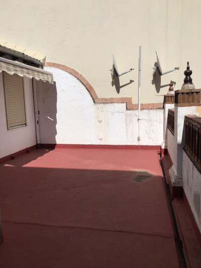 8 Bedroom Townhouse in Estepona - Image 4