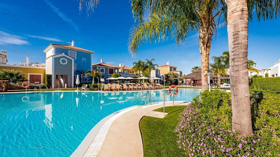 3 Bedroom Penthouse Duplex in New Golden Mile