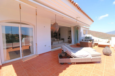 2 Bedroom Middle Floor Apartment in La Mairena