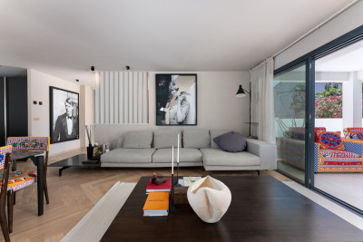 4 Bedroom Detached Villa in Calahonda - Image 3