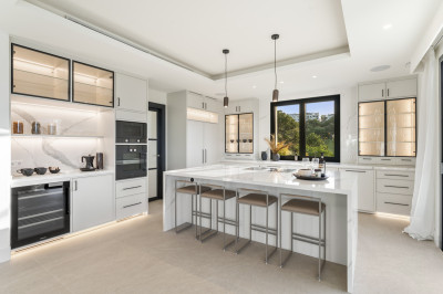 4 Bedroom Detached Villa in Estepona - Image 5