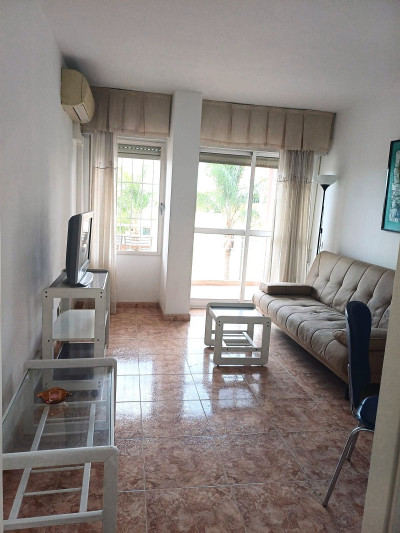 1 Bedroom Middle Floor Apartment in Benalmadena - Image 1