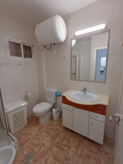 1 Bedroom Middle Floor Apartment in Benalmadena - Image 3