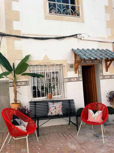 5 Bedroom Townhouse in Estepona - Image 2