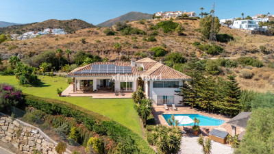 5 Bedroom Detached Villa in Benahavís - Image 2