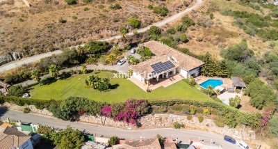 5 Bedroom Detached Villa in Benahavís - Image 3