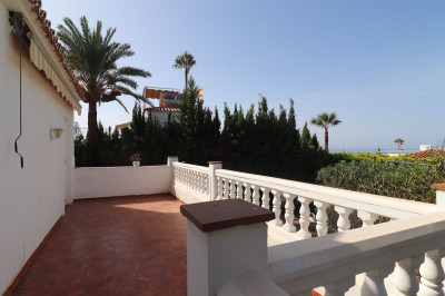 1 Bedroom Detached Villa in El Faro - Image 2