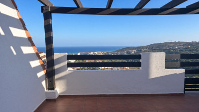 3 Bedroom Penthouse Duplex in La Duquesa - Image 1