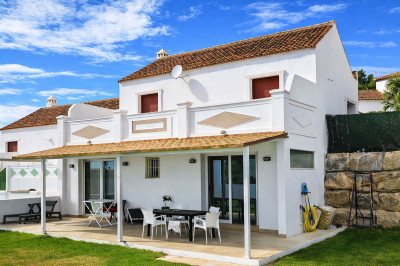 2 Bedroom Semi-Detached House in Casares Playa