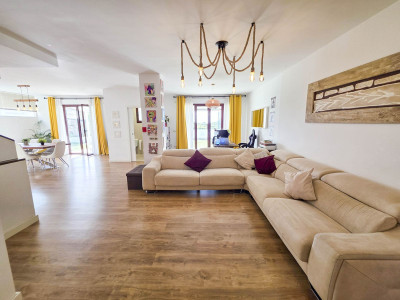 2 Bedroom Semi-Detached House in Casares Playa - Image 2