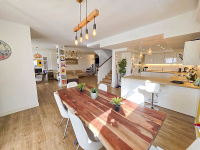 2 Bedroom Semi-Detached House in Casares Playa - Image 3
