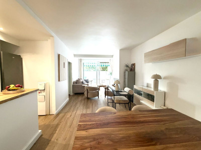 2 Bedroom Ground Floor Apartment in Marbella - Image 2