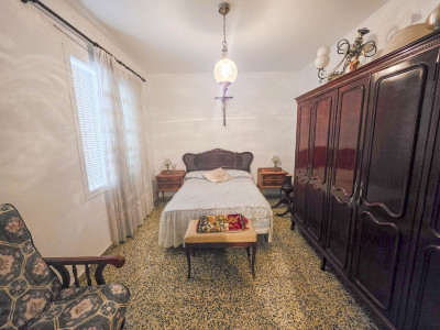 5 Bedroom Townhouse in Estepona - Image 5