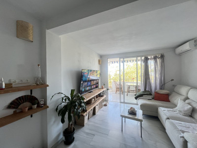 1 Bedroom Middle Floor Apartment in Marbella - Image 4