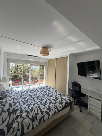 1 Bedroom Middle Floor Apartment in Marbella - Image 5