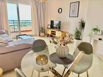 2 Bedroom Middle Floor Apartment in Manilva - Image 3