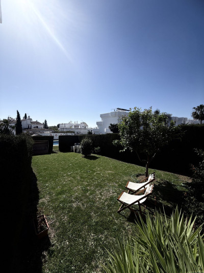 2 Bedroom Ground Floor Apartment in El Paraiso - Image 2