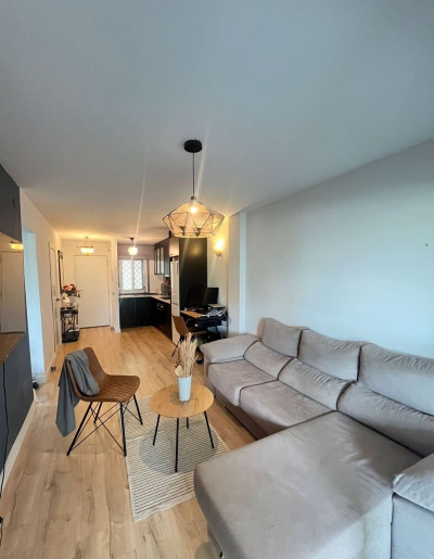 2 Bedroom Middle Floor Apartment in Cabopino - Image 2