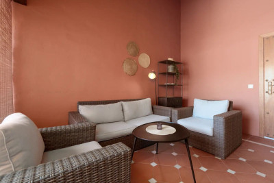 2 Bedroom Middle Floor Apartment in Elviria - Image 5