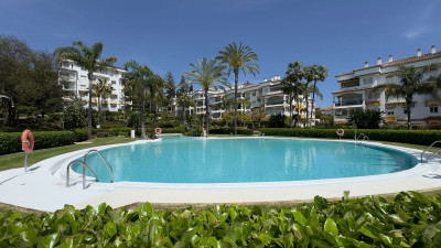 4 Bedroom Ground Floor Apartment in Marbella - Image 3