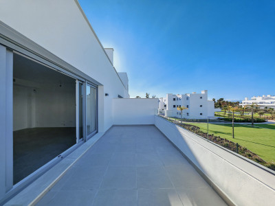 2 Bedroom Middle Floor Apartment in Cancelada - Image 2