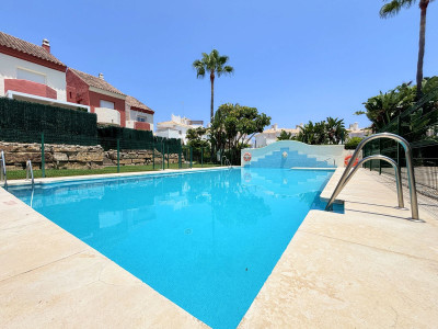 3 Bedroom Townhouse in Estepona - Image 1