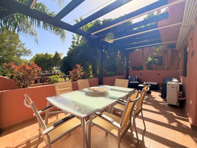 2 Bedroom Middle Floor Apartment in Casares Playa - Image 1