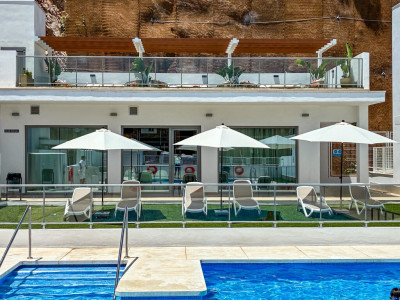 5 Bedroom Middle Floor Apartment in Benalmadena Pueblo - Image 2
