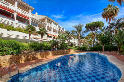 2 Bedroom Middle Floor Apartment in Marbella - Image 1
