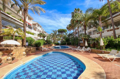 2 Bedroom Middle Floor Apartment in Marbella - Image 2