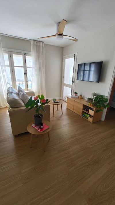 2 Bedroom Middle Floor Apartment in San Luis de Sabinillas - Image 2