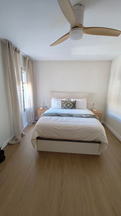 2 Bedroom Middle Floor Apartment in San Luis de Sabinillas - Image 5