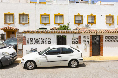 4 Bedroom Townhouse in Marbella - Image 4