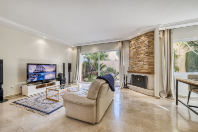 3 Bedroom Townhouse in Marbella - Image 4